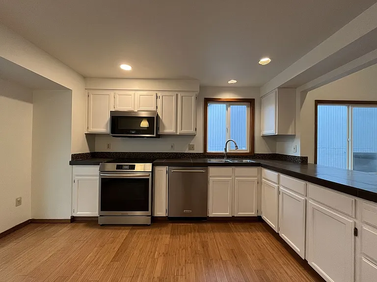 4737 SW Pendleton St — Photo 9