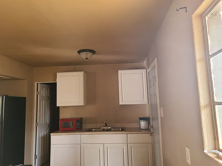 3402 E Willetta St — Photo 9