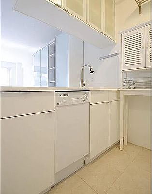 3rd image of 301 E 66th St APT 9P