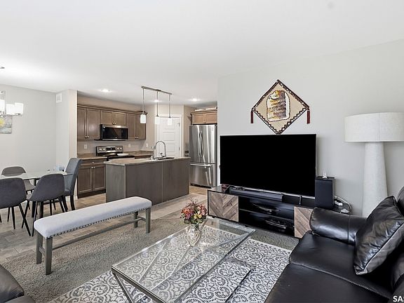 5th image of 150 Henick Crescent