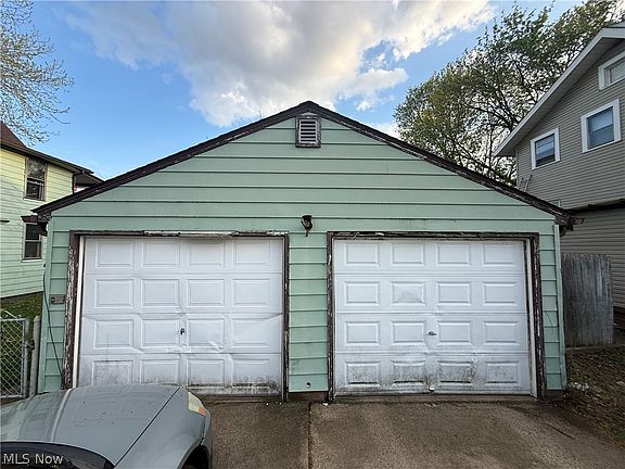 2nd image of 1301 Wertz Ave SW