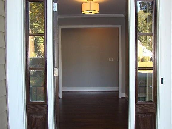 4th image of 3004 Northampton Dr