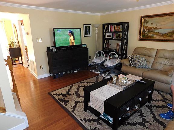 5th image of 6609 Rockleigh Way