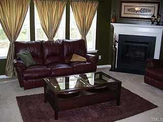 2nd image of 404 Holly Briar Dr