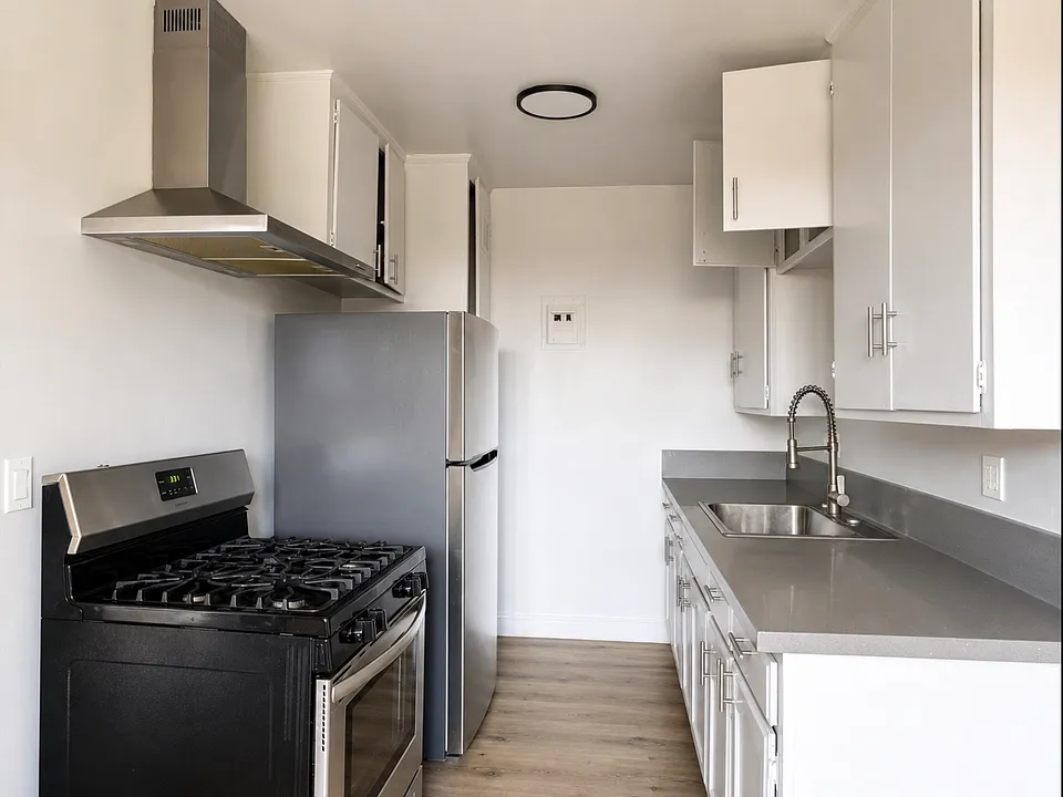 732 W Imperial Hwy #9