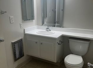 5410 Quakertown Ave APT 209, Woodland Hills, CA 91364