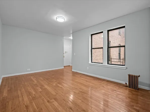 2186 Cruger Avenue image 4 of 6