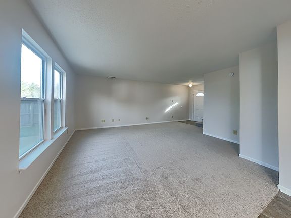 4th image of 1364 Alonzo Pl