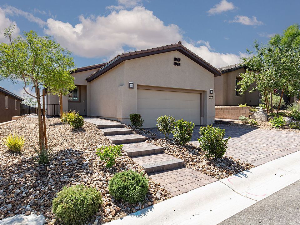 1st image of 92 Stone Bluff Ln