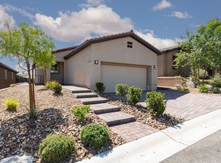 92 Stone Bluff Ln, Henderson, NV 89015