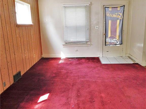 5th image of 3905 Oak Park Ave