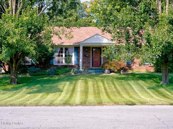 9013 Pine Lake Dr, Louisville, KY 40220