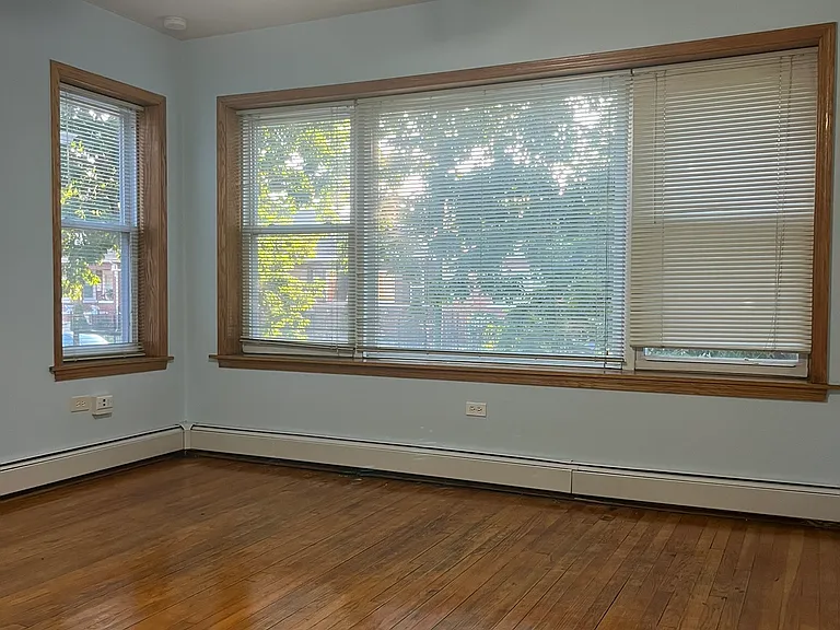 7139 S Rockwell St #1F — Photo 13