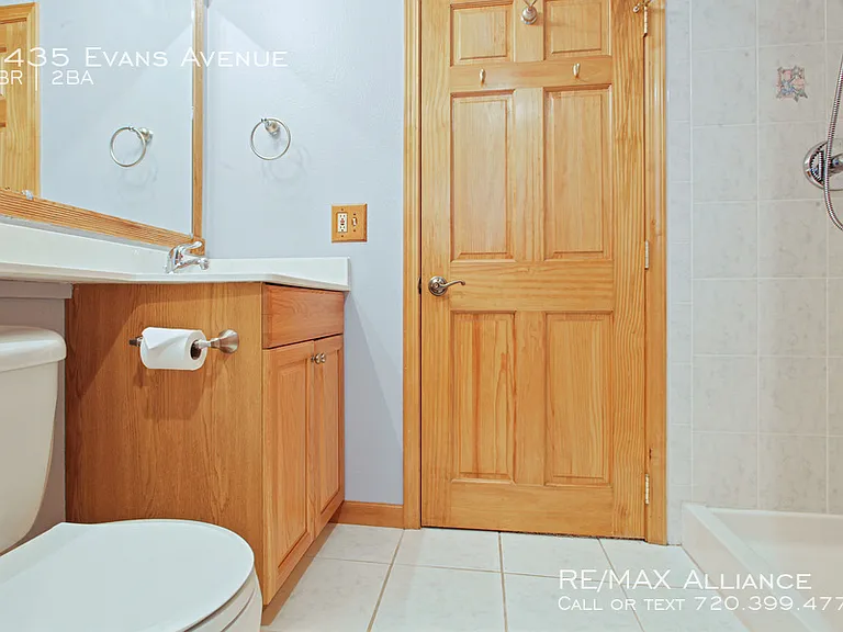 2435 Evans Ave — Photo 12