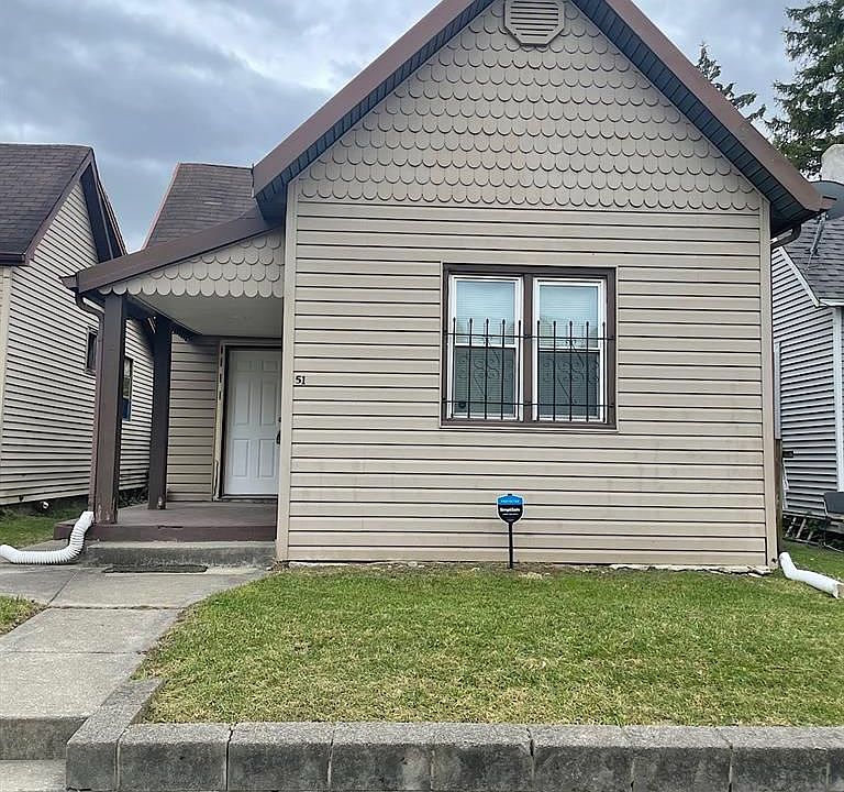 1st image of 51 Schiller St
