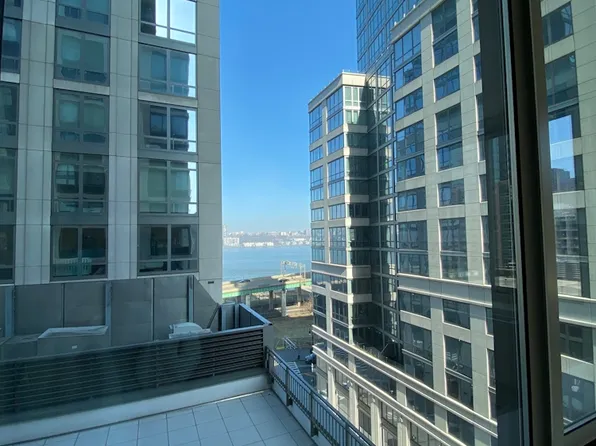 400 West 63rd Street image 7 of 15