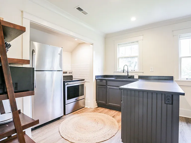 233B Chapel Ave — Photo 17