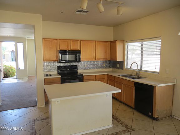 4th image of 15238 W CUSTER Lane