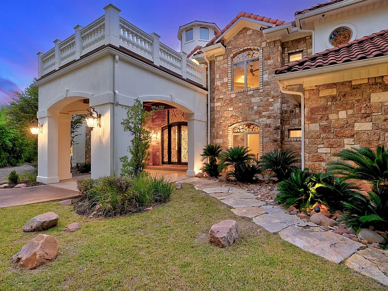 2705 Island Ledge Cv — Photo 3