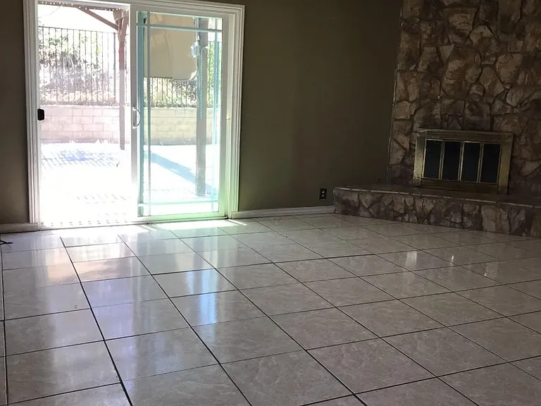 7013 La Sena Ave — Photo 9