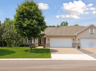 2584 Parkview Ct, White Bear Township, MN 55110