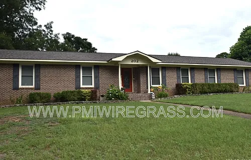 202 Pondella Dr Photo 1