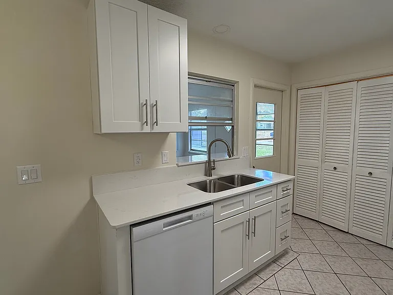 209 Phoenetia Dr — Photo 26