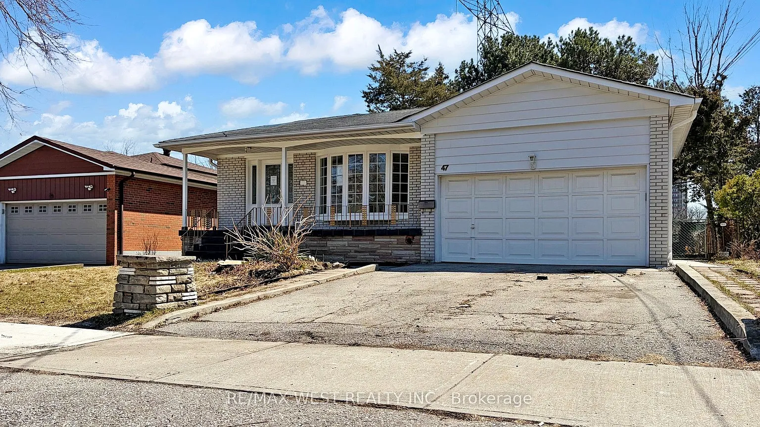 47 Tobermory Dr photo 1