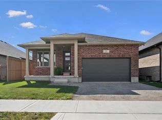 79 S Parkwood Blvd, Elmira, ON N3B 3G8