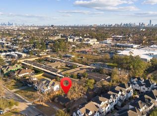 7921 Westwood Dr, Houston, TX 77055