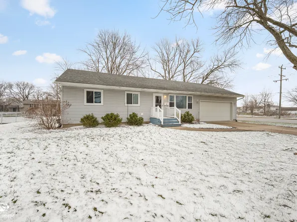 318 N Jackson Ave, Bradley, IL 60915