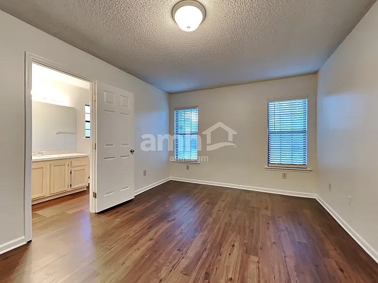 8016 Queensferry Ln — Photo 9