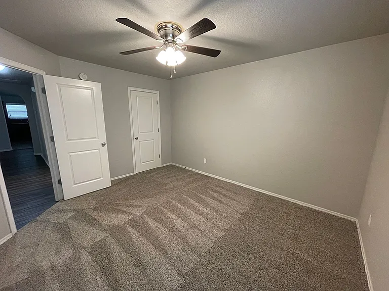11725 S Vine St W — Photo 19