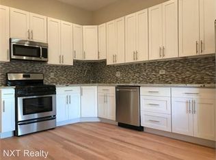 3322 N Troy St #3, Chicago, IL 60618