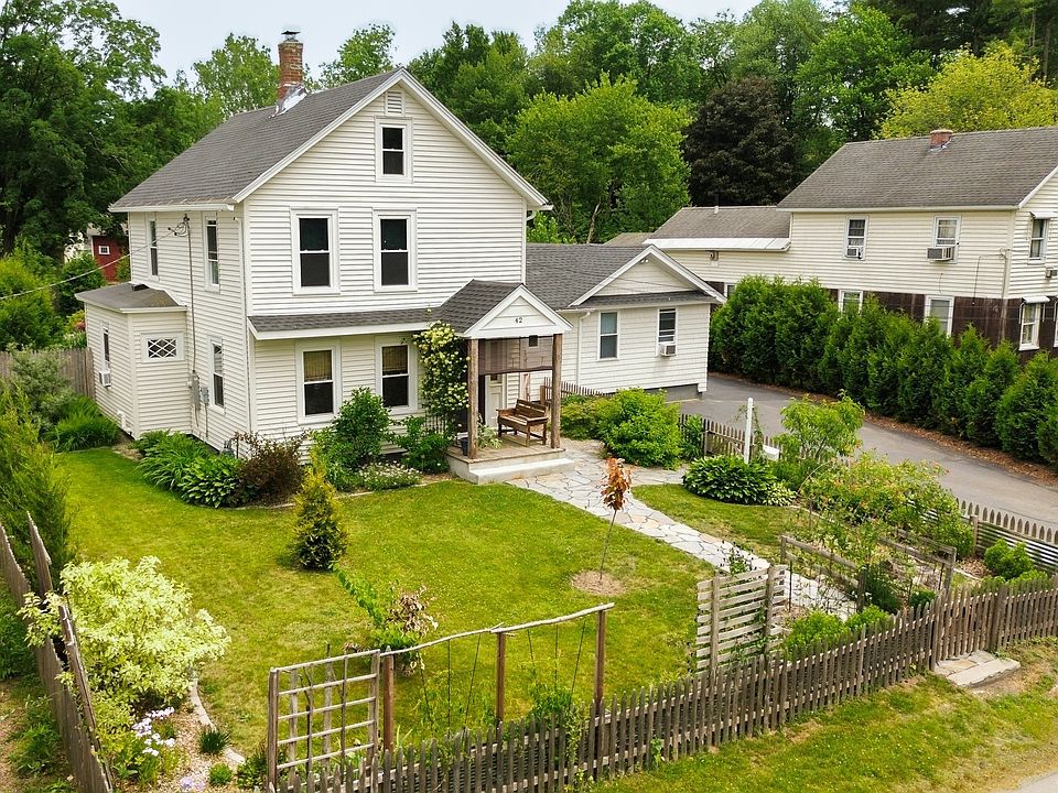 1st image of 42 Bliss St