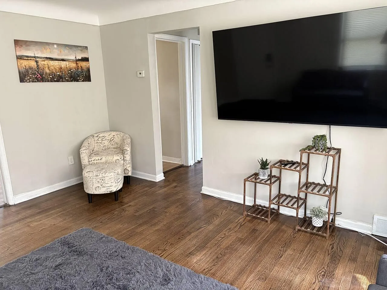 4 bed, 1.0 bath, 1199 sqft, $719 — Photo 4