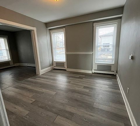 3rd image of 241 Saratoga St #1