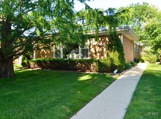 9411 Lawler Ave, Skokie, IL 60077