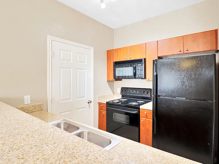 Stone Manor Apartment Homes — Photo 9