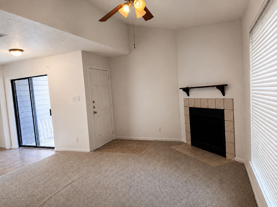Unit 212 1 Bed/bath now available!