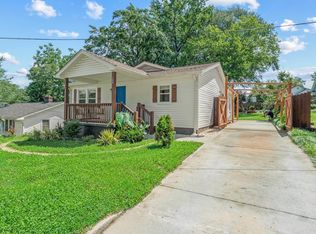 104 Lanford St, Greer, SC 29650