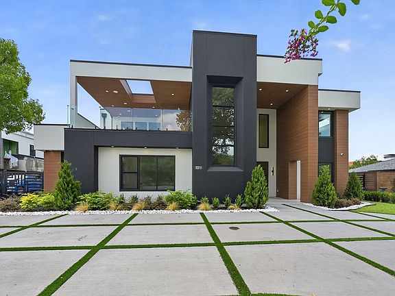 4th image of 6466 Royal Ln