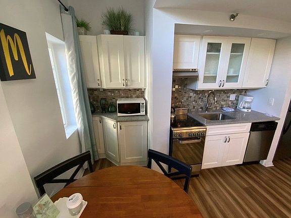 4th image of 236 Edgemere St #143