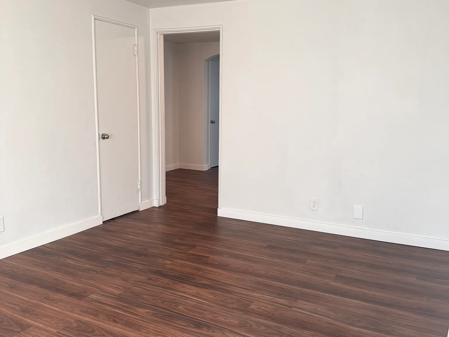 1 bed, 450 sqft, $1,100 — Photo 2