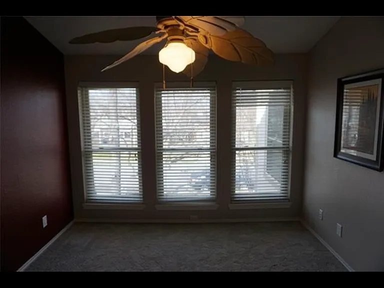 714 E Wall St #106 — Photo 9