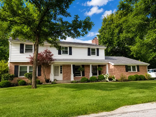 30 Oaklane Dr, Ottawa, IL 61350