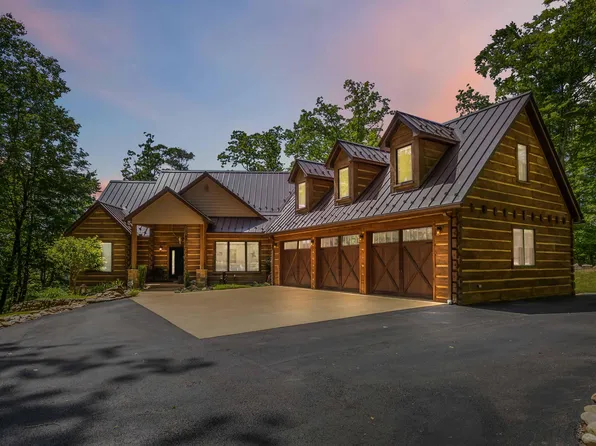 220 Wondering Woods Dr, Somerset, KY 42503