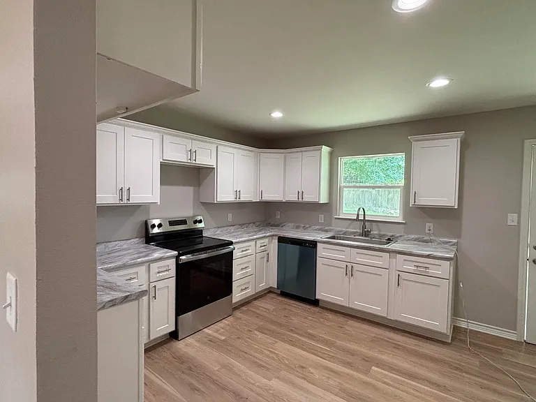 1836 Melba Dr — Photo 3