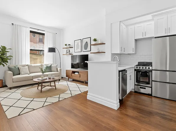 321 Columbus Avenue image 1 of 8