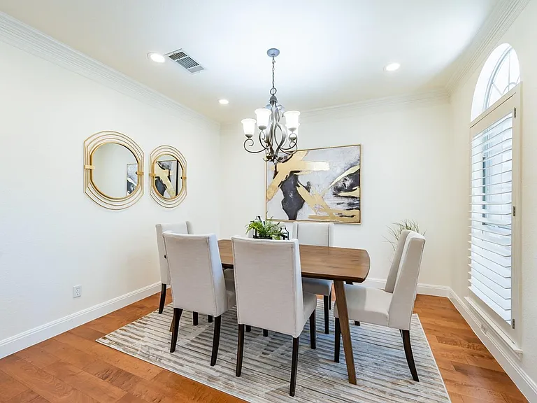 7724 Yaupon Dr — Photo 2